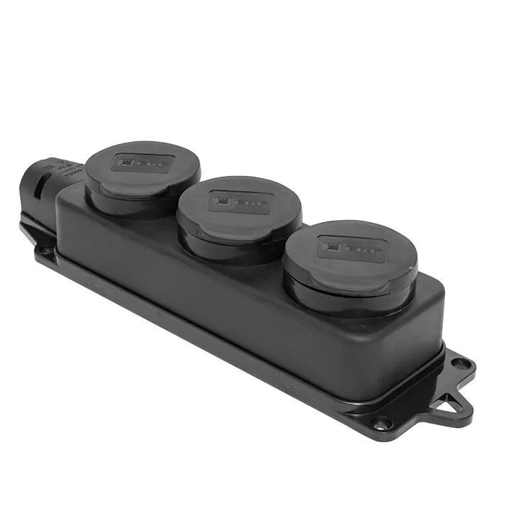 Розетка (колодка) трехместная с защит. крышками каучуковая 230В 2P+PE 16A IP44 EKF Марс