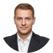 Олег Михайлов